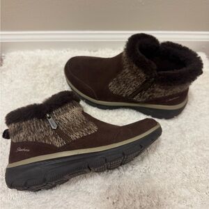 Skechers Brown Women's ankle boots Sz 8